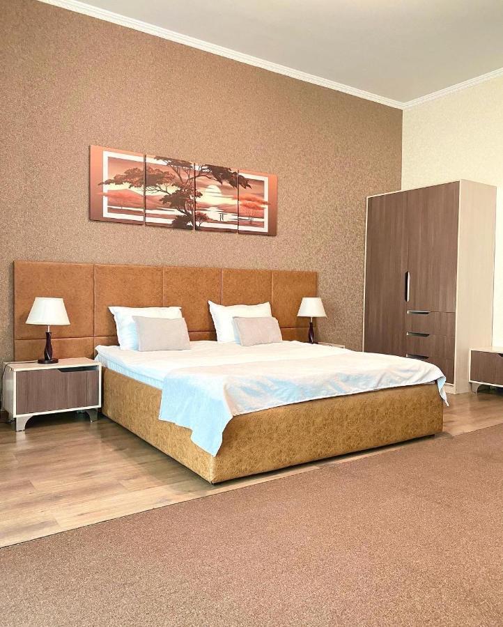 Caravan Hotel Karakol Buitenkant foto